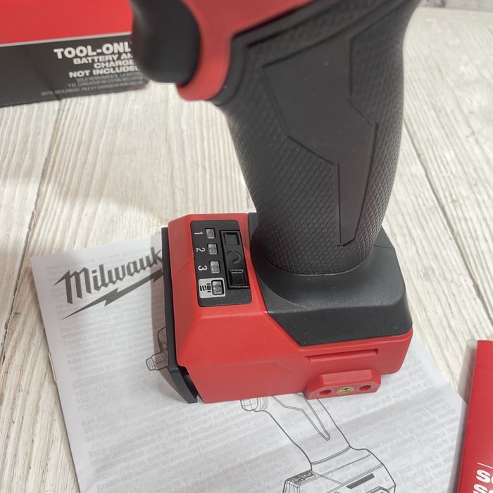 Аккумуляторный мощный гайковерт 1/2 Milwaukee 2967-20 M18 FUEL 2767-20
