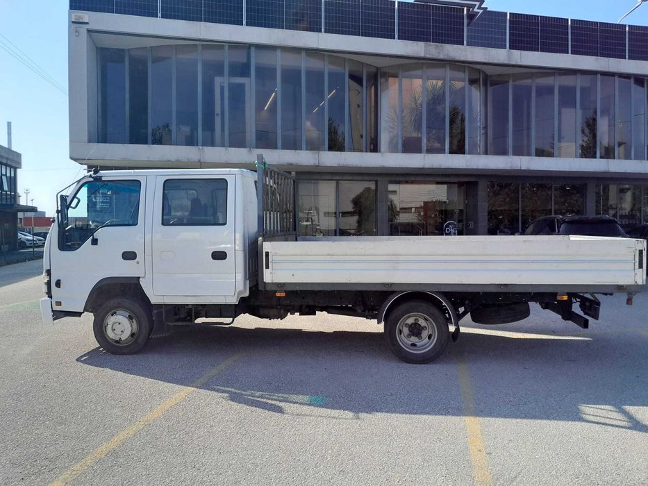 Cabine Dupla Isuzu NPR 150 7 Lugares