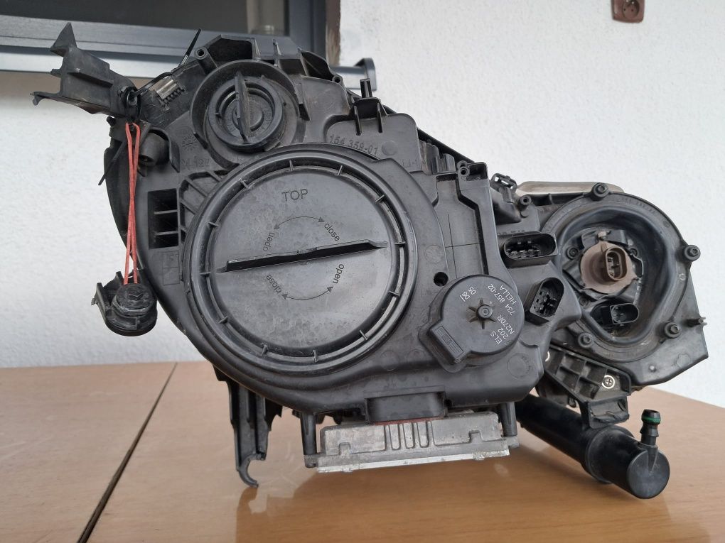Lampa przednia lewa Mercedes E-klasa W211 xenon