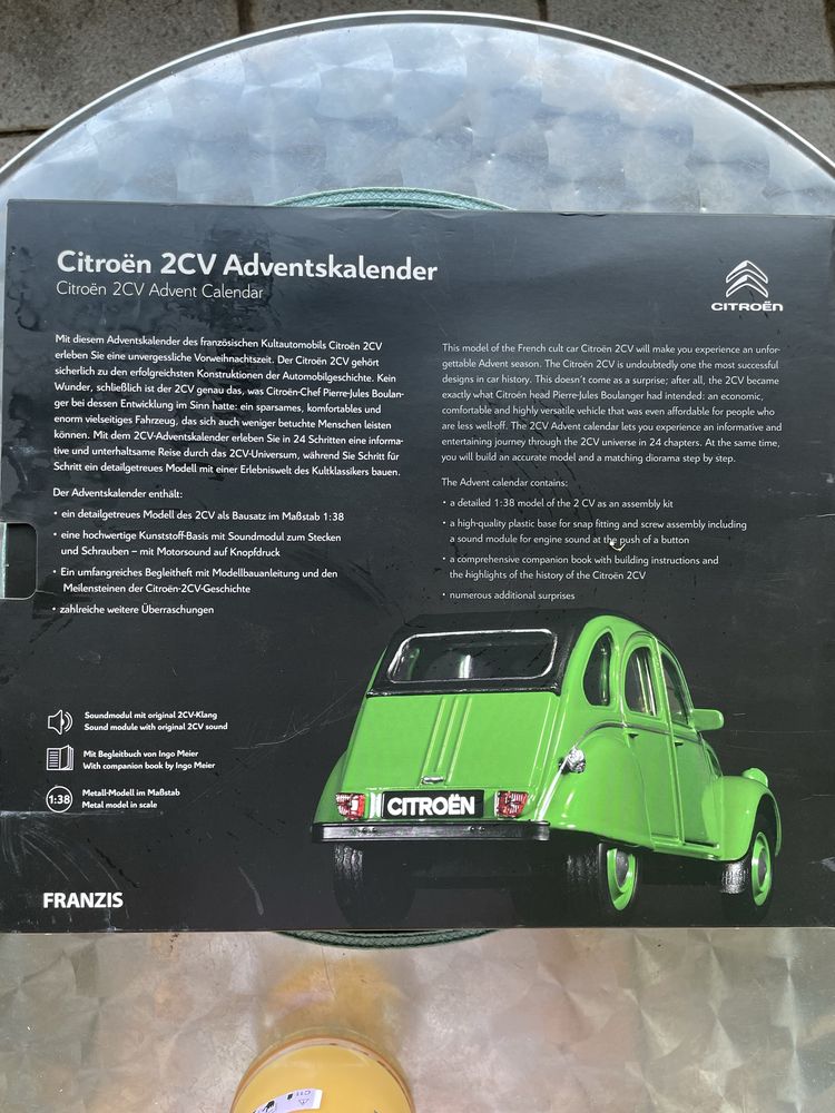 Адвент-календарь Citroën 2CV от Franzis