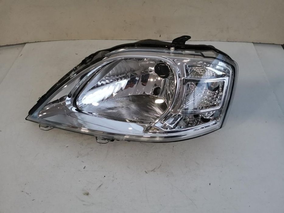 Farol óptica esquerdo / direito Dacia  Logan 2008 a 2011 (novo)