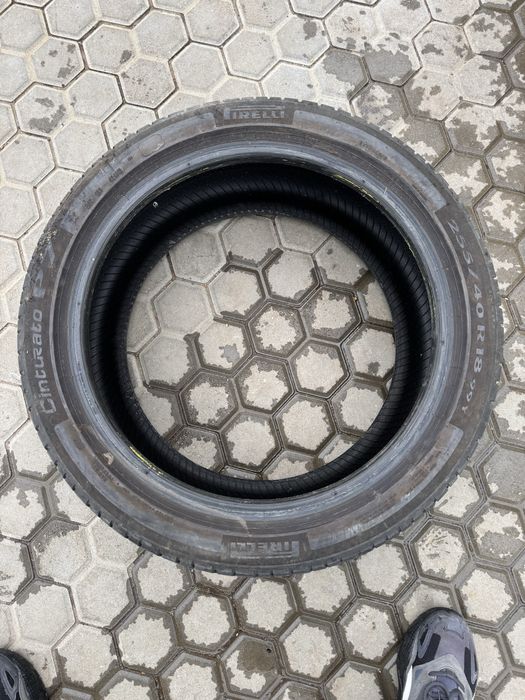 Резина 255/40 18 Pirelli в доброму стані