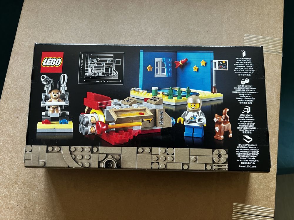Lego Ideas 40533 - Przygody na statku USS Cartboard