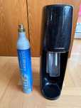 Saturator Sodastream plus dwa naboje CO2