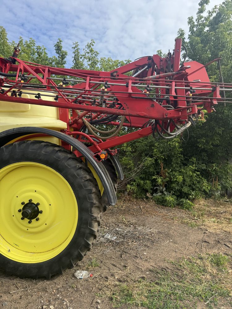 Оприскувач Kverneland Rau Phoenix b40