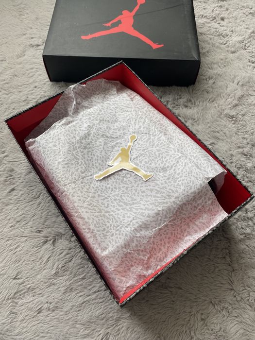 Air Jordan 3 Retro “Dunk on Mars” DV7028-108 / Jordan 1 Mid DR6235-401