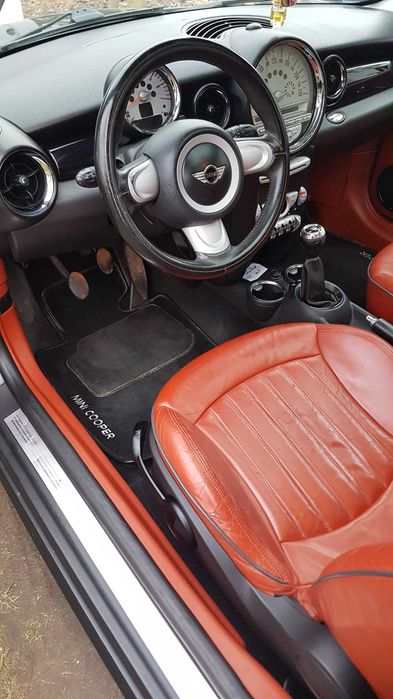 Śliczny Mini Cooper 1.6D.2007 rok.