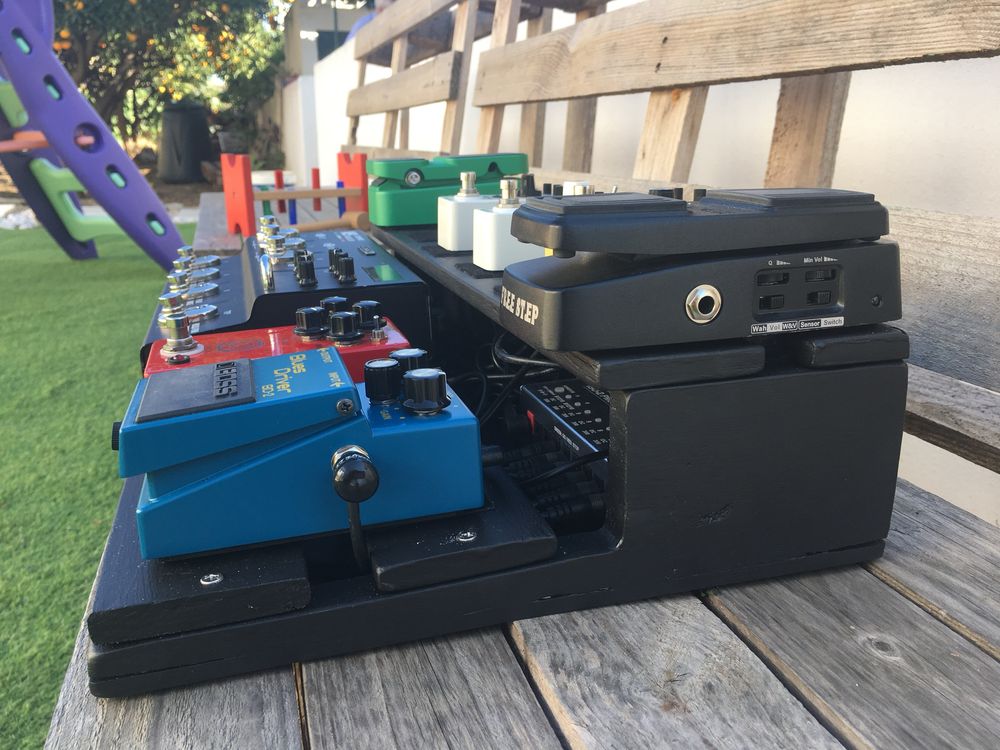 Base pedal board
