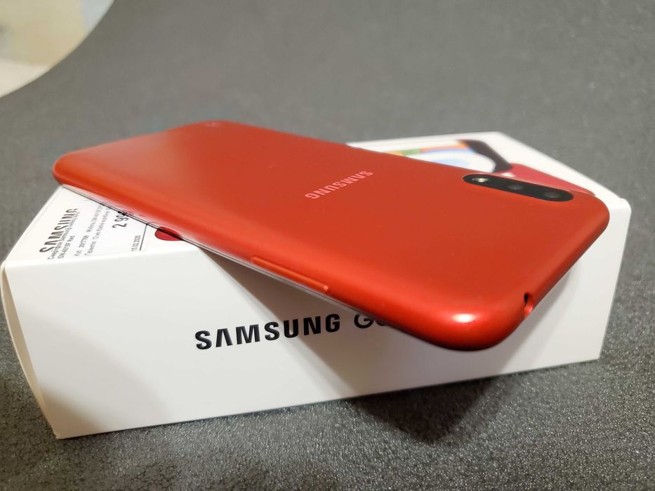 Продам Samsung Galaxy A015F/DS