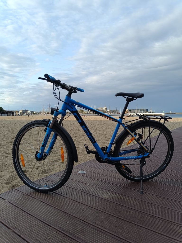 CUBE 27.5 AIM  CMPT  Rama 18 Dynamo w kole