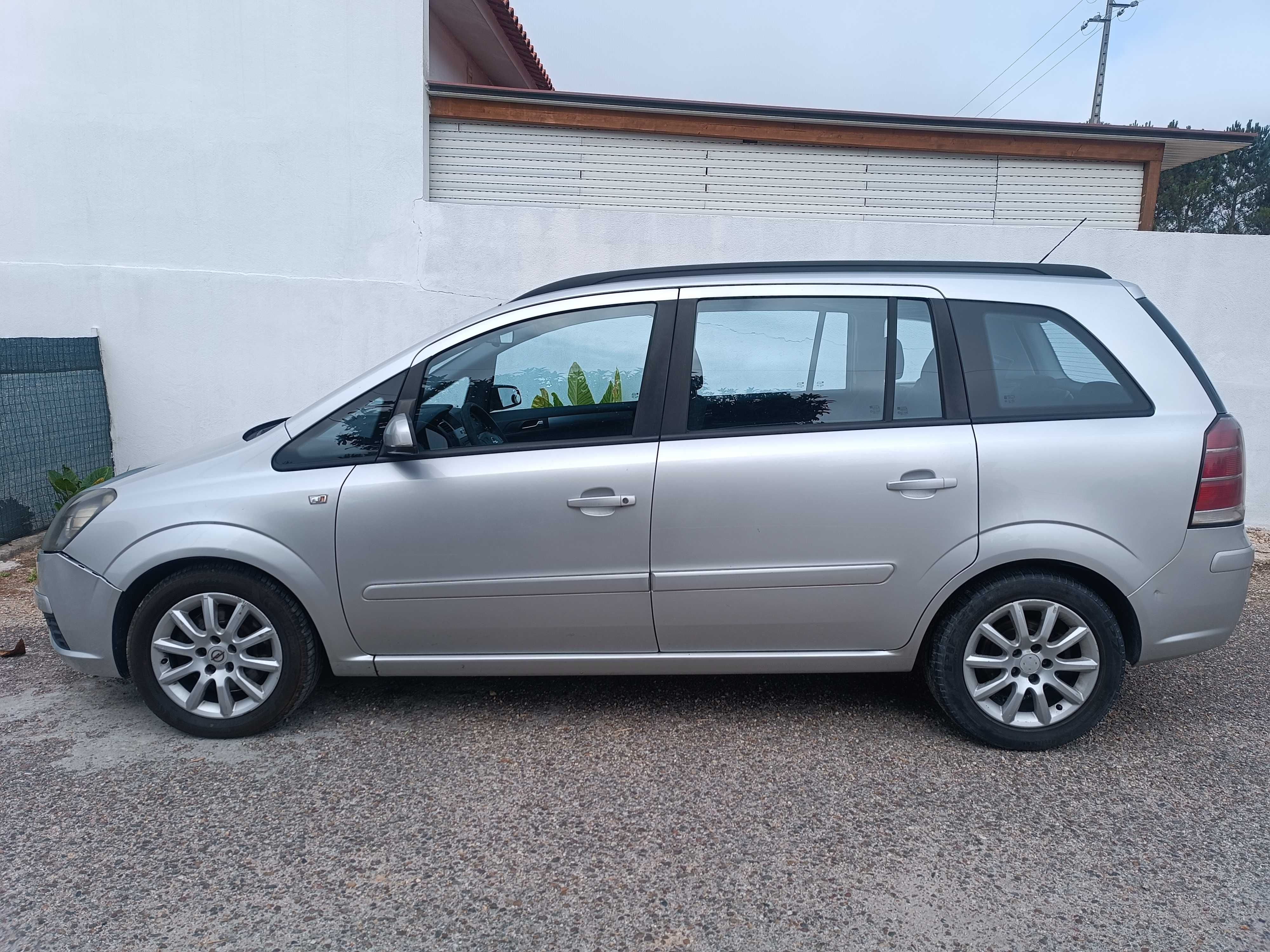 Opel Zafira CDTi 1.9 / 2005 / 7 Lugares | Económica | Espaçosa | €2000