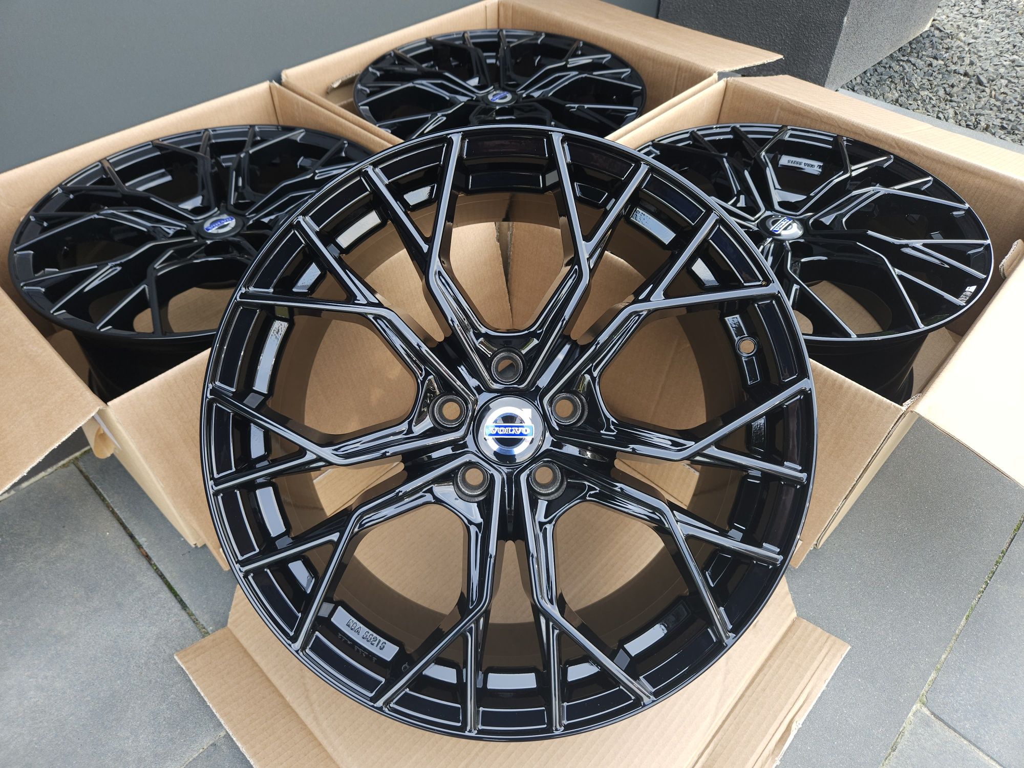 VOLVO 19 " Nowe 5x108 XC40 EX30 XC60 XC90 V60 V90 Cross Country Czarne