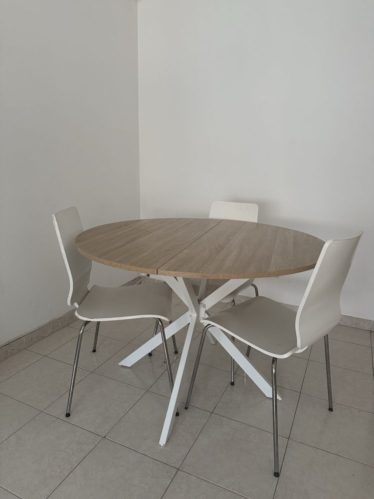 Mesa redonda de jantar