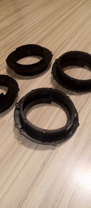 Аудио-подиумы на Vag-группу, под 16 размер динамиков, пластик