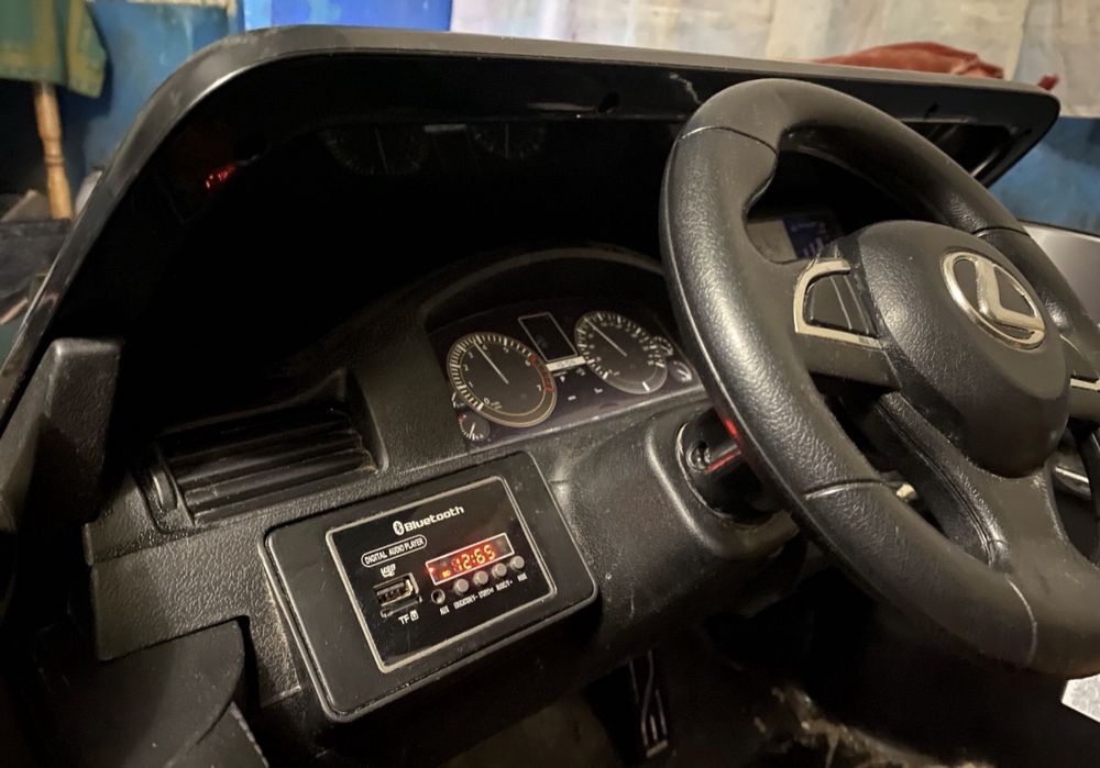 Електро автомобіль дитячий Lexus lx-570