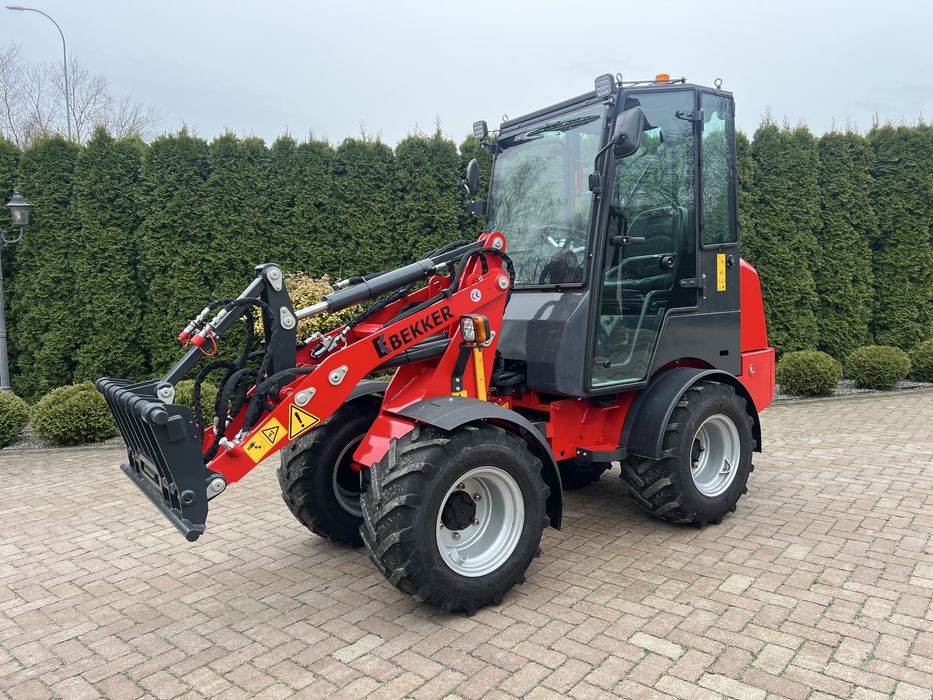 NOWA Mini ładowarka BEKKER W1160 Perkins/ Rexroth / wąska / przegubowa