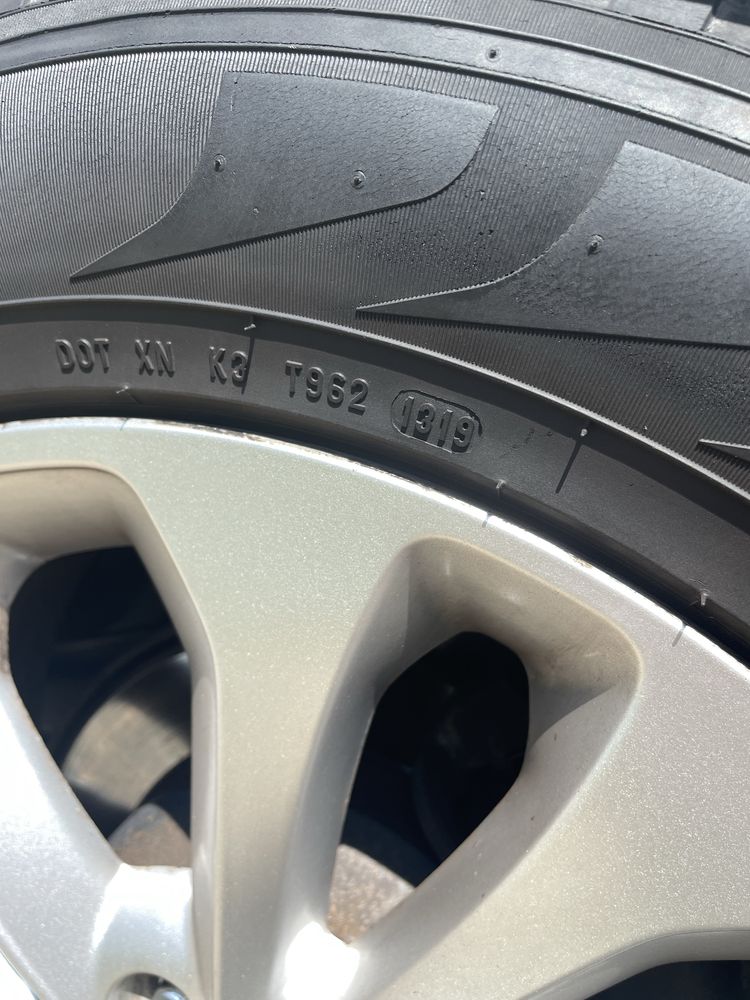 2x opony Pirelli 235/60 r18 wielosezonowe
