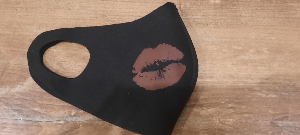 Maseczki ochronne wielorazowe. TYP 2, dwa rodzaje.