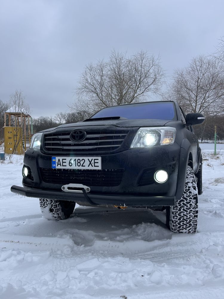 Тойота HILUX