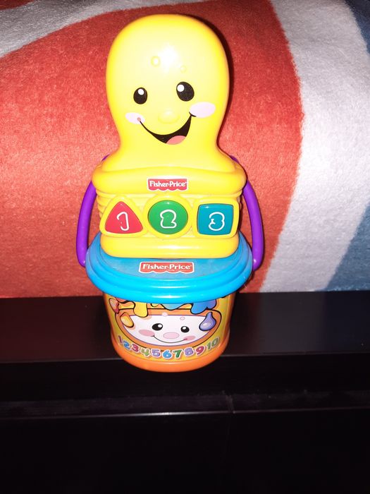 Edukacyjne wiaderko z pędzelkiem Fisher Price