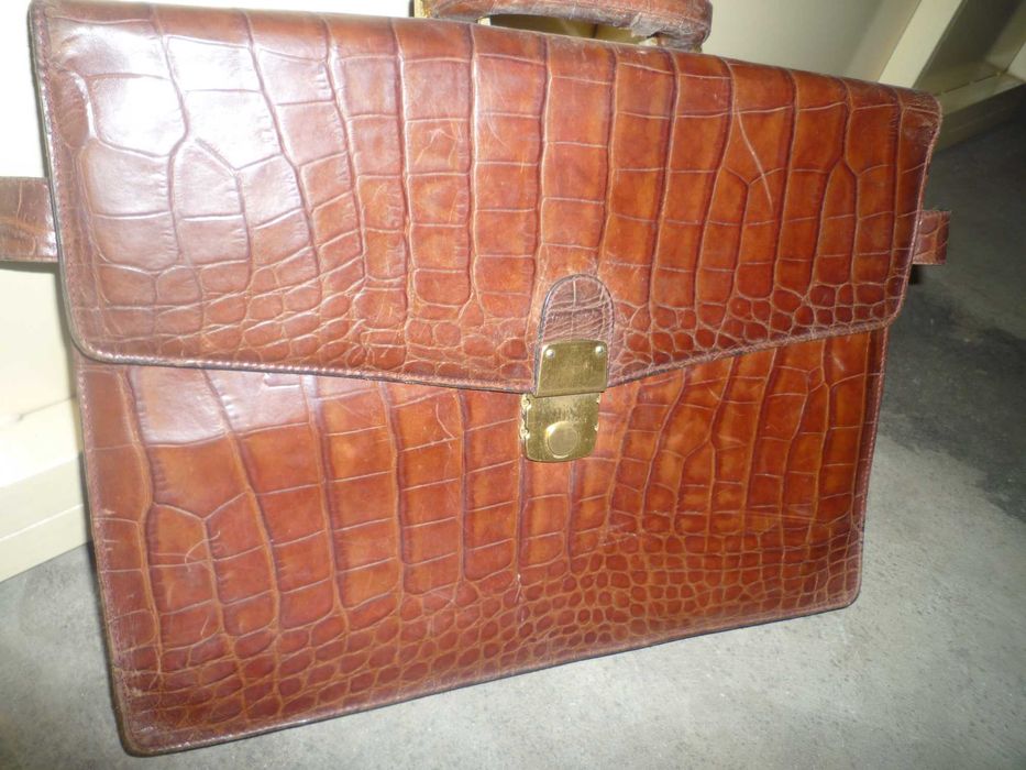 Pasta Executiva, em pele genuina