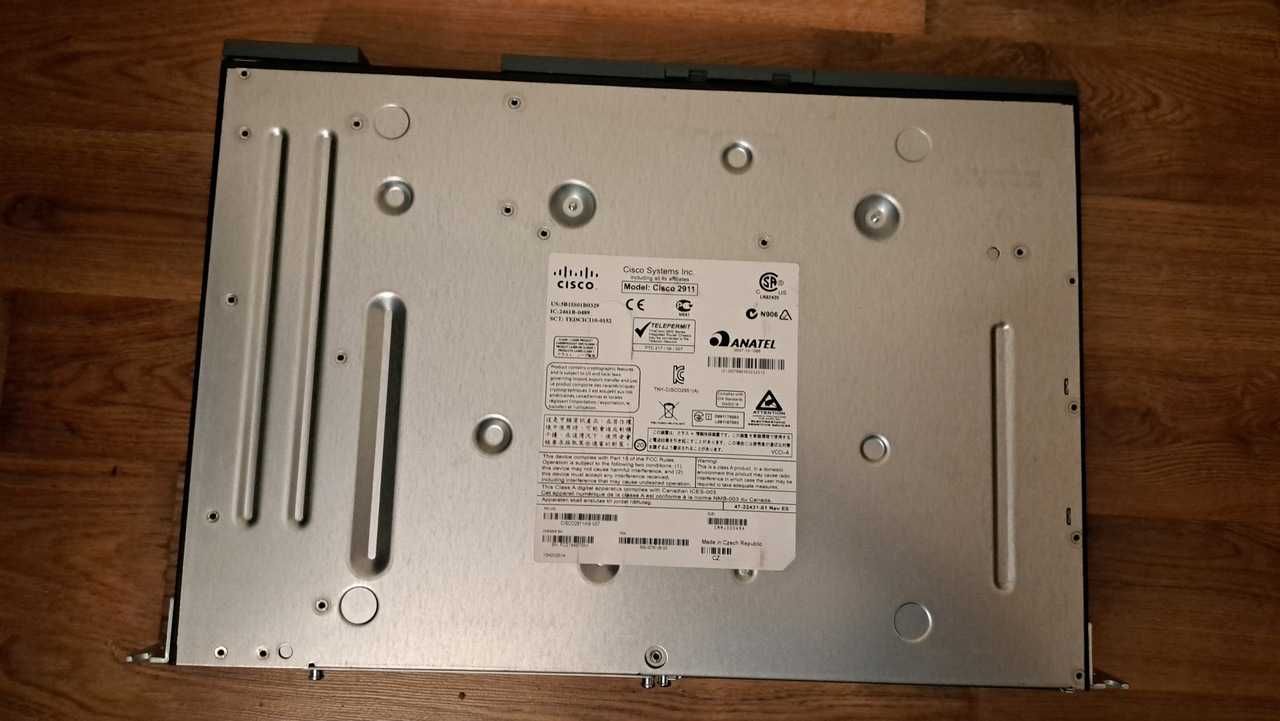 Router CISCO 2911, 3 x 1 Gb