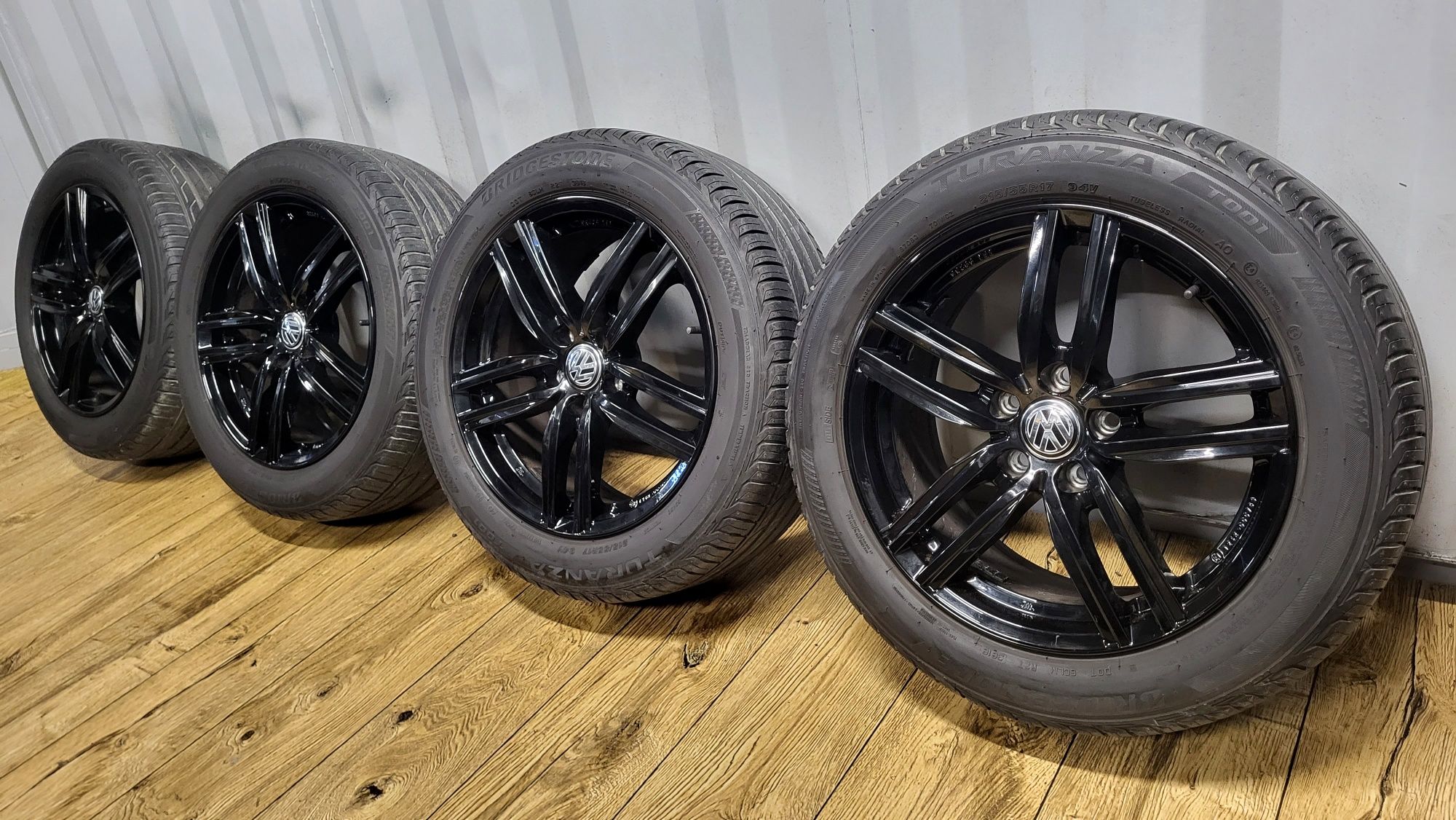 Alufelgi Vw 17" 5x112 z oponami 215/55 R17 Passat B8 B7 Arteon Skoda
