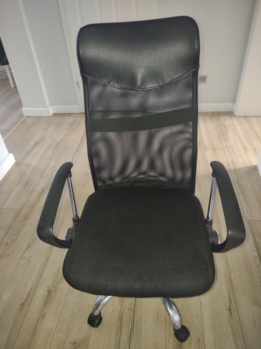 Fotel do biurka na kółkach