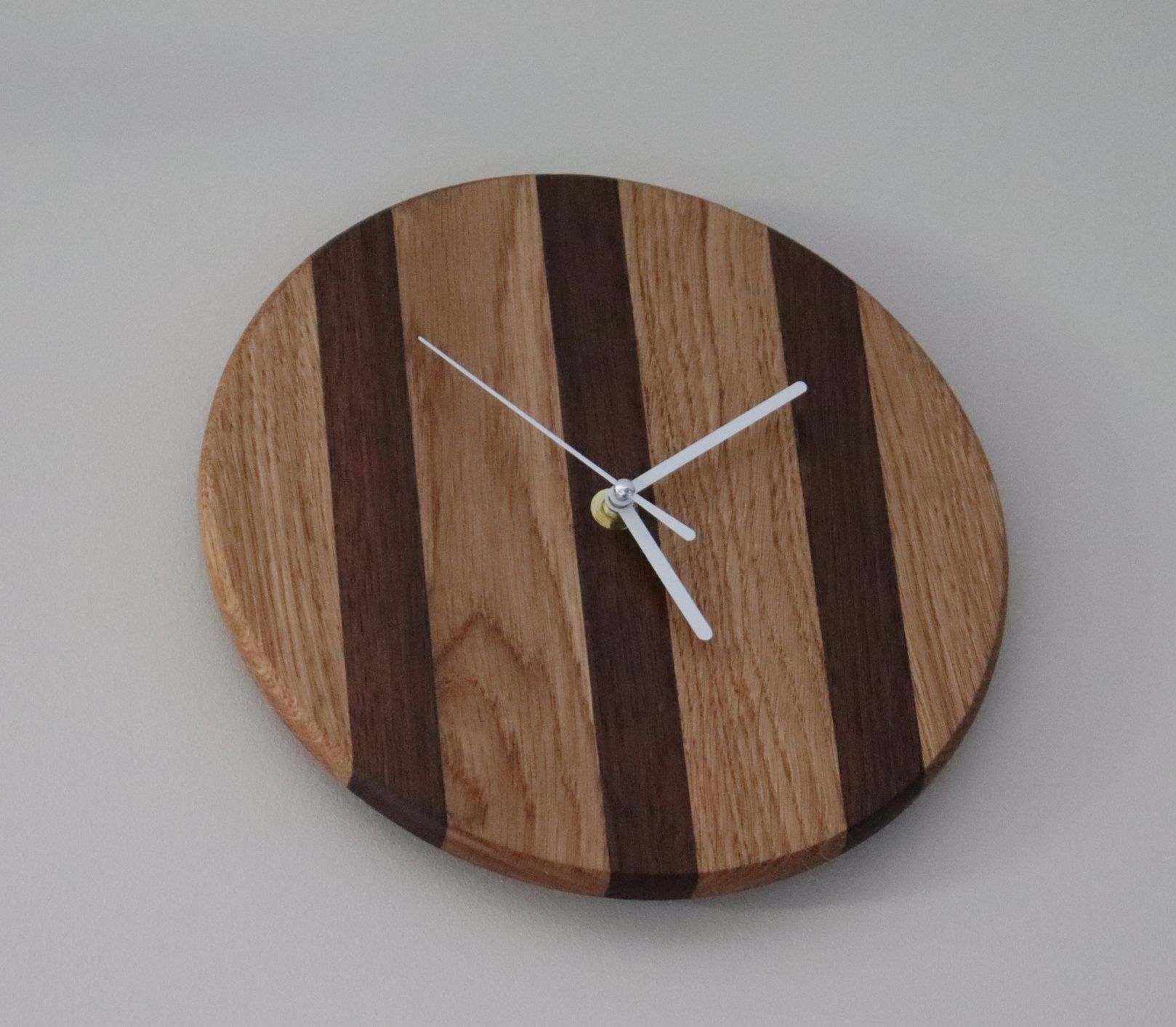 Drewniany zegar ścienny 23,5 cm