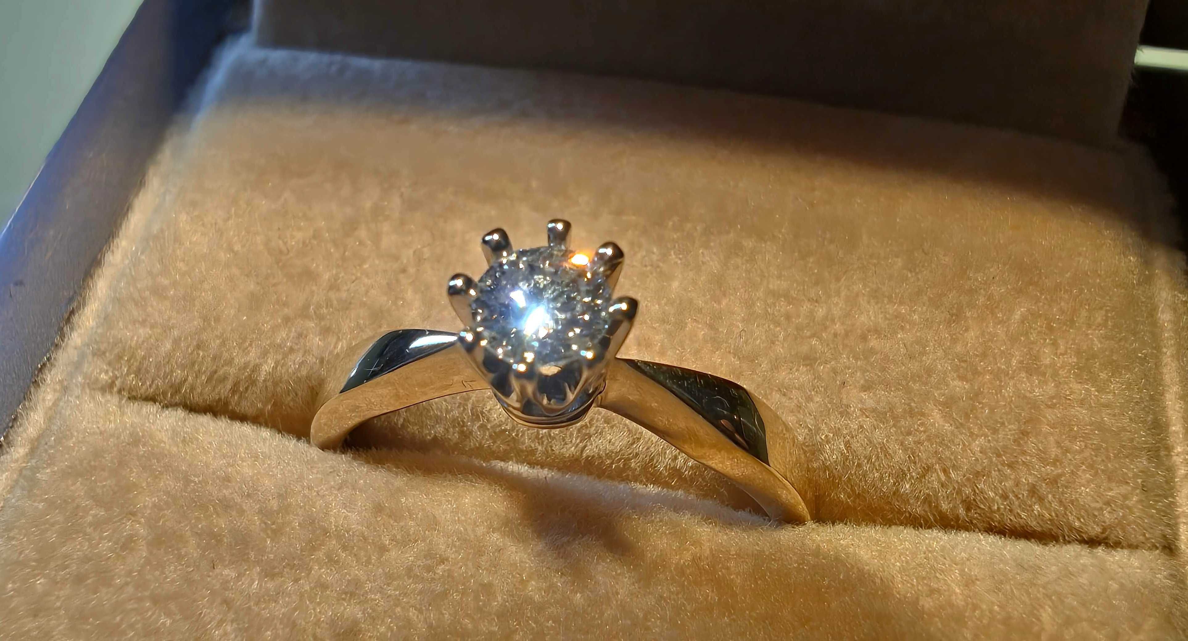 Pierścionek Apart z brylantem diamentem 0,23 ct rozmiar 11 12 Jak Nowy