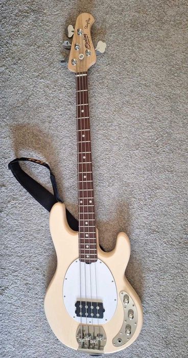 Sterling by Music Man SUB Ray4 – como novo