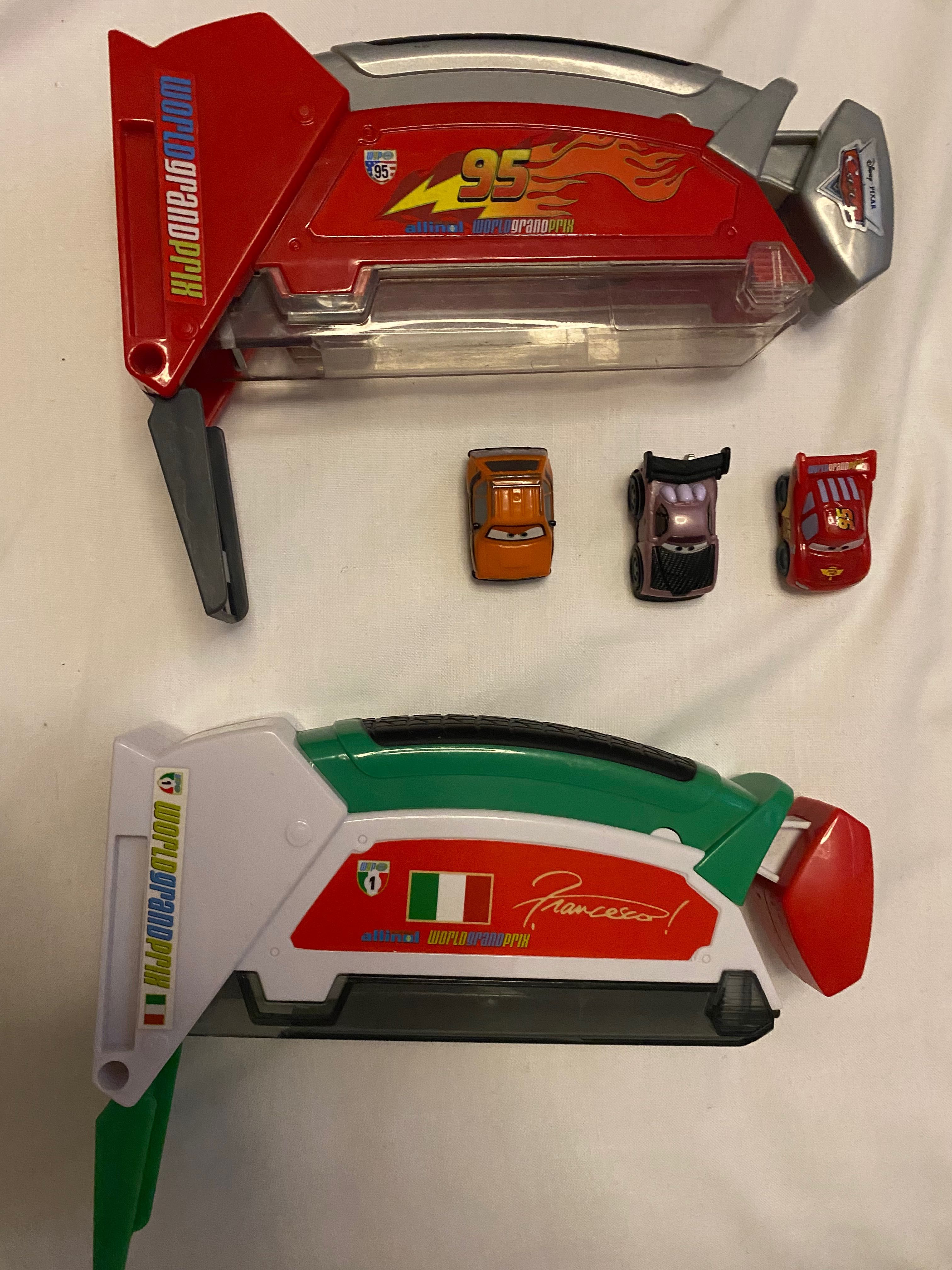 2x wyrzutnia Mattel mikro autka metalowe