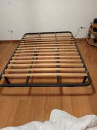 Estrado de cama 195 cm x 140 cm com 6 pés