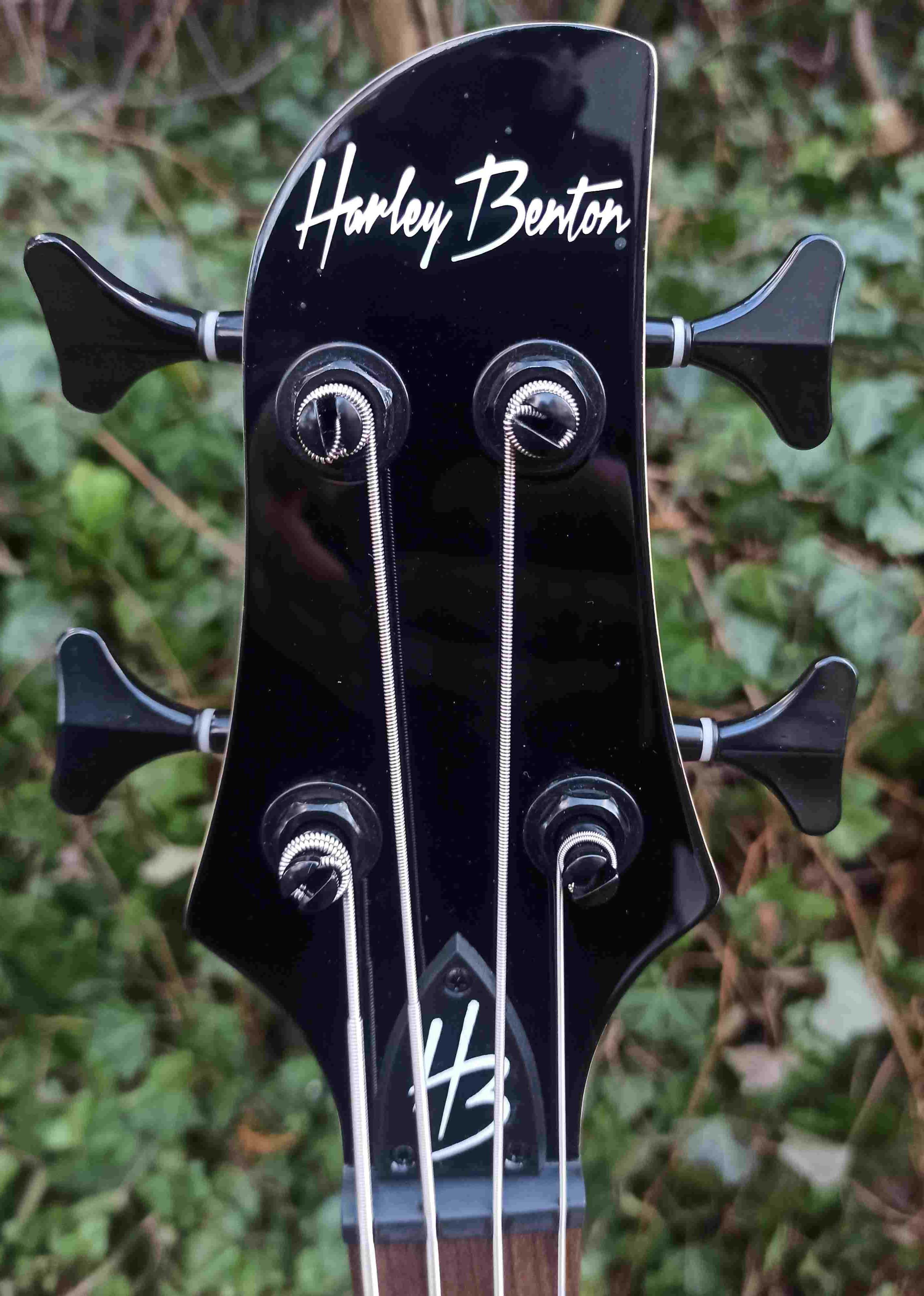 Nowa gitara basowa HB-450 Progressive Series