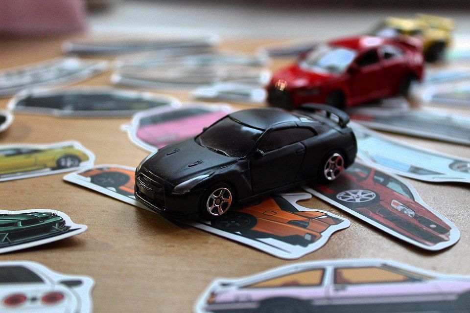 продам коллекционные машинки hot wheels, rmz city, burago/jdm