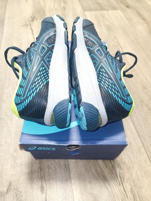 Кросівки Asics ( Gel Cumulus ) 39,5