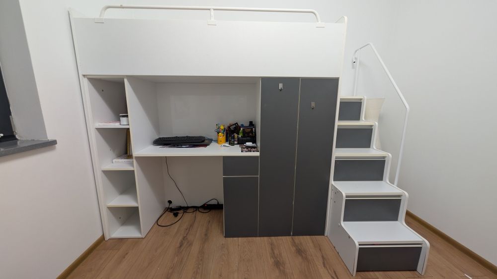 Łóżko piętrowe  z biurkiem