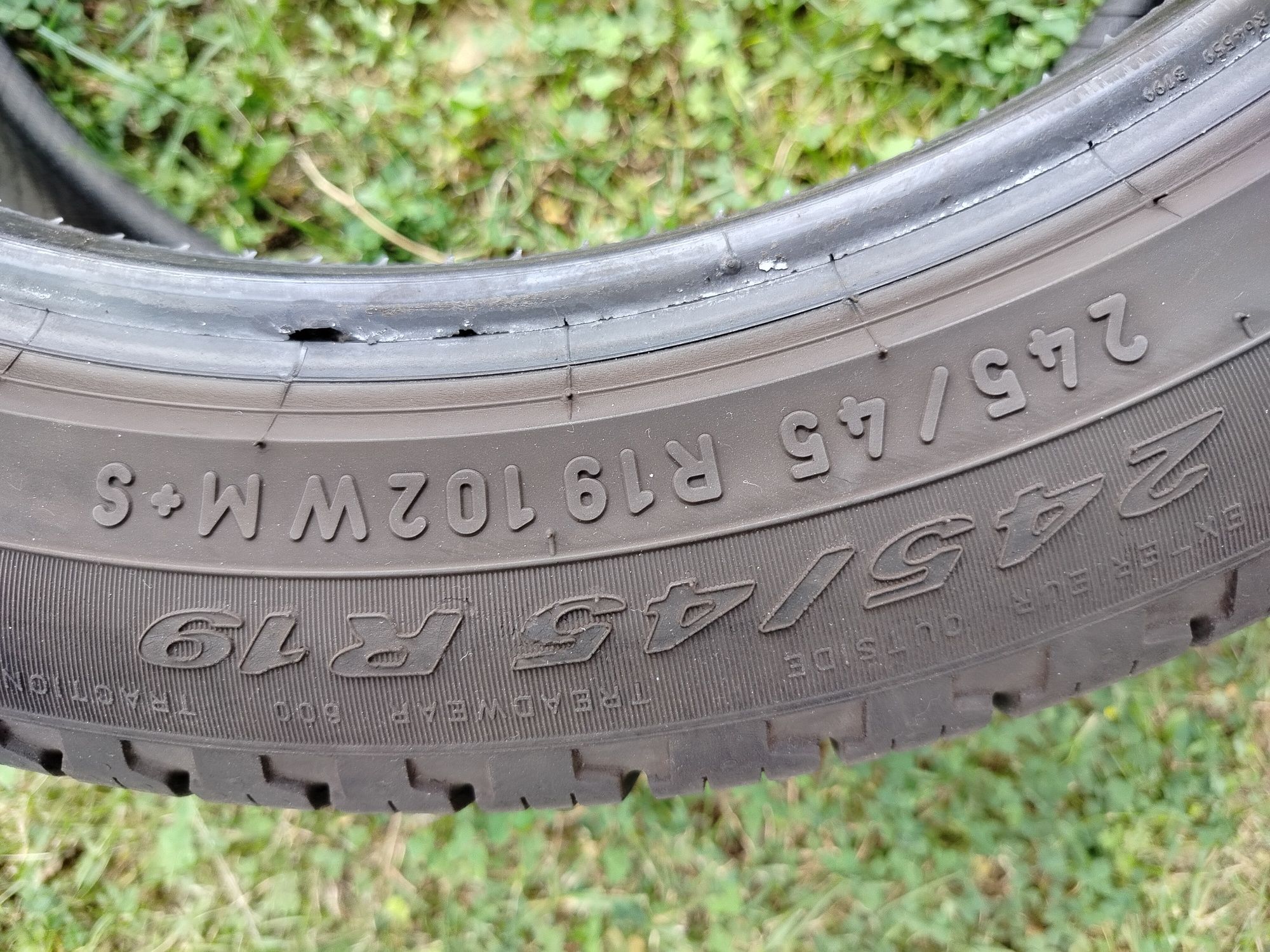 Opony całoroczne 245/45 R19