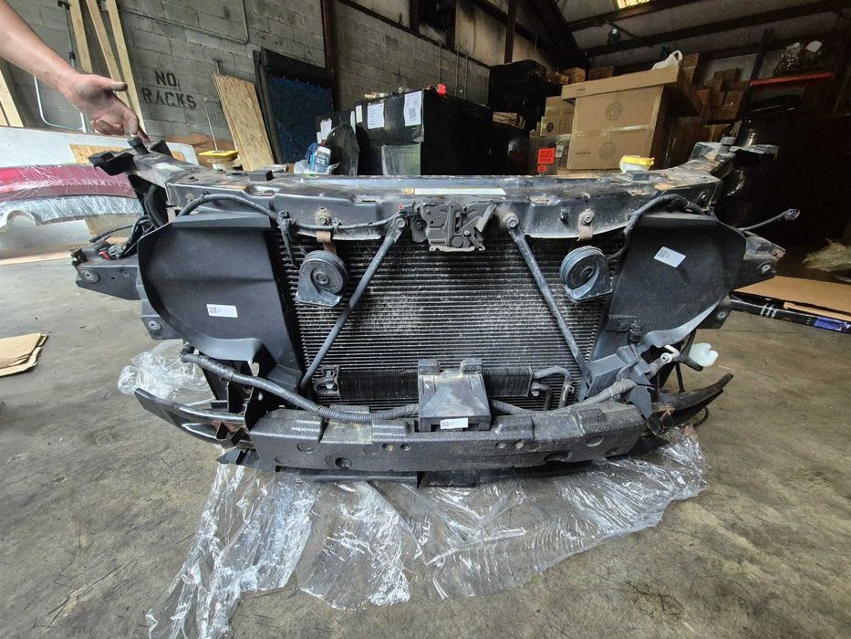 DODGE DURANGO 5.7 HEMI pas przedni wzmocnienie czołowe chłodnice