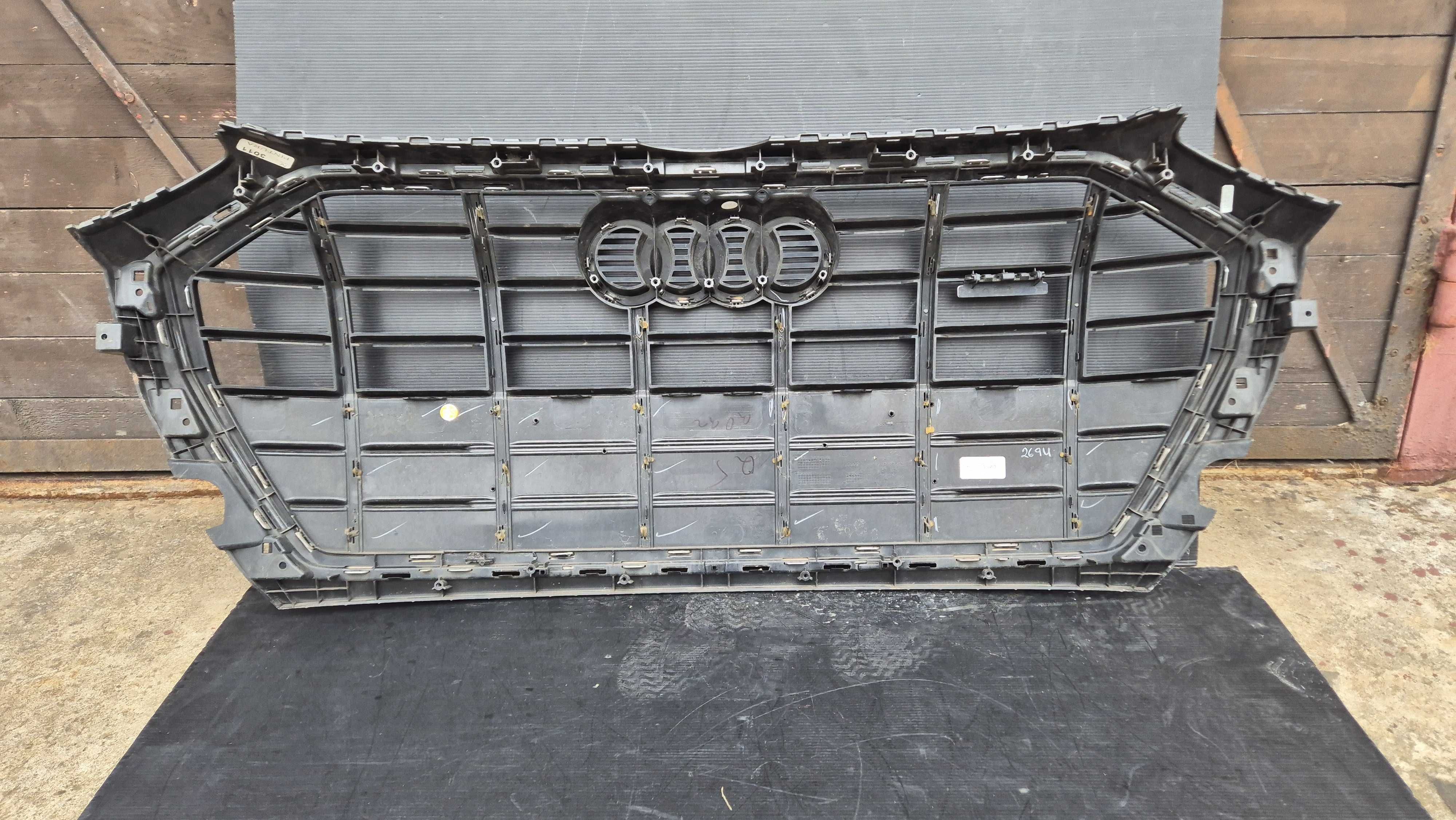 Atrapa chłodnicy GRILL Audi Q5 80A FY 20-23 OE Stan BDB! ORYGINAŁ !