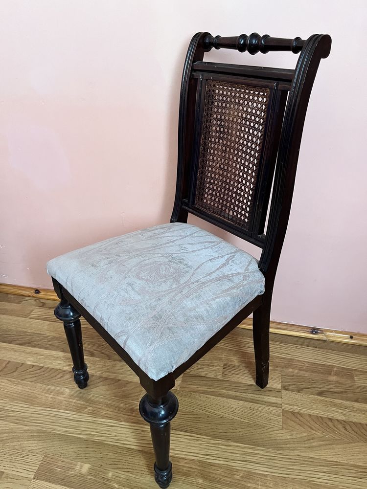 Krzesło/antyk _orzech/ratan..,rok .1900_
