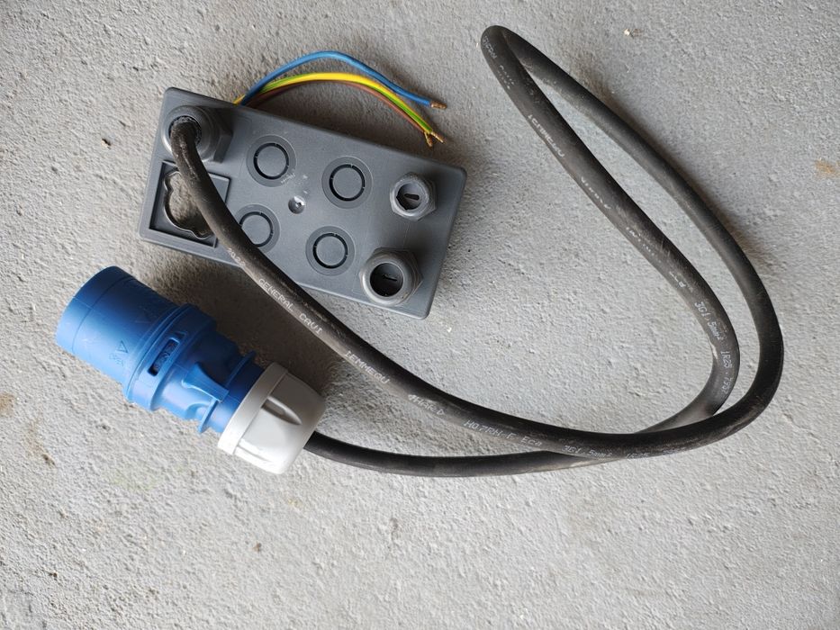 Wtyczka siłowa PCE 16A IP44 2P + 230V typ 013