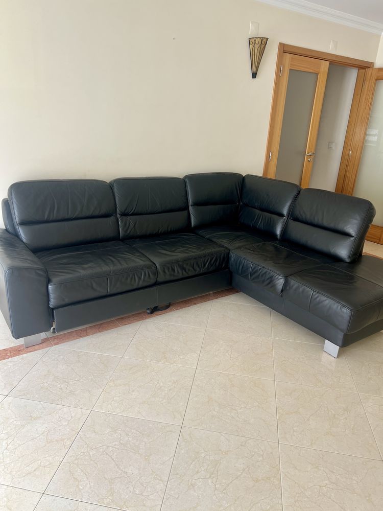 Sofá Preto em Pele