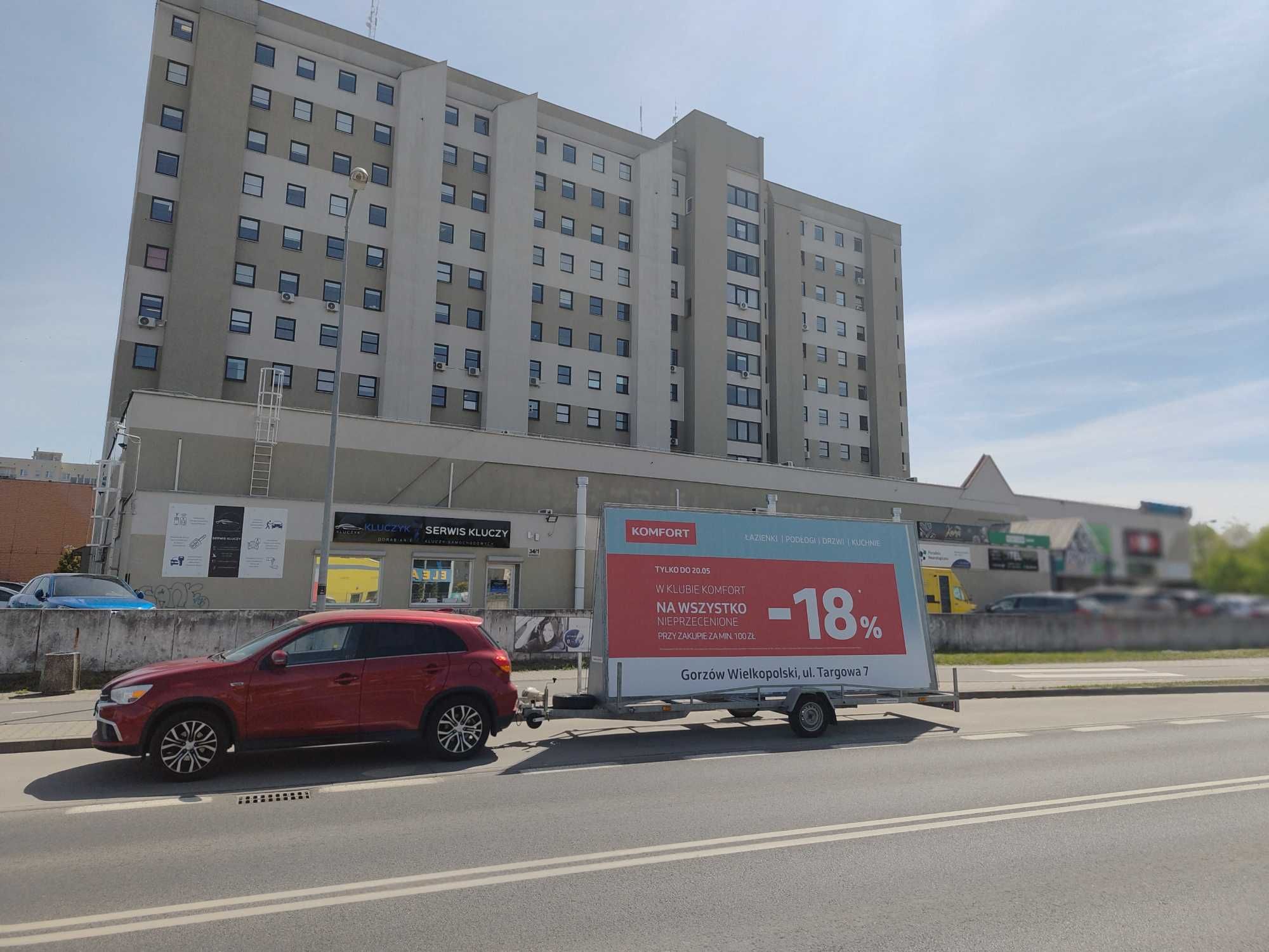 Reklama mobilna, przyczepa reklamowa, mobilny billboard Szczecin.