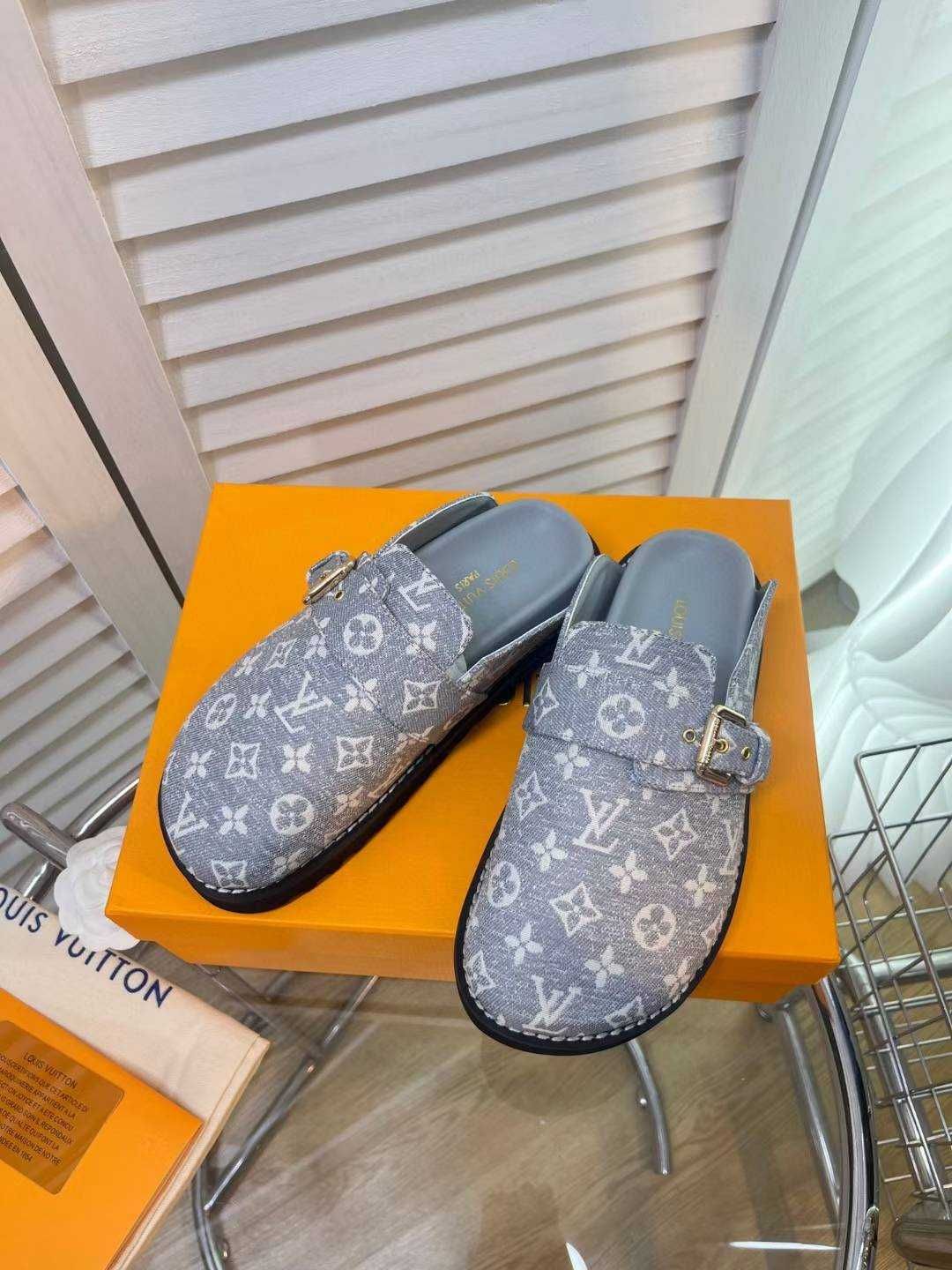 Louis Vuitton Buty, sandaly klapki, skora 180211