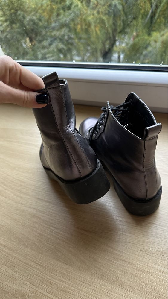 Srebrne botki H&M