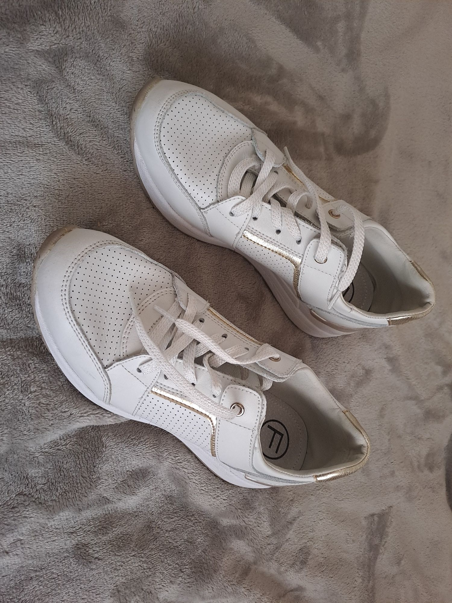 Damskie sneakersy skórzane Filippo 40