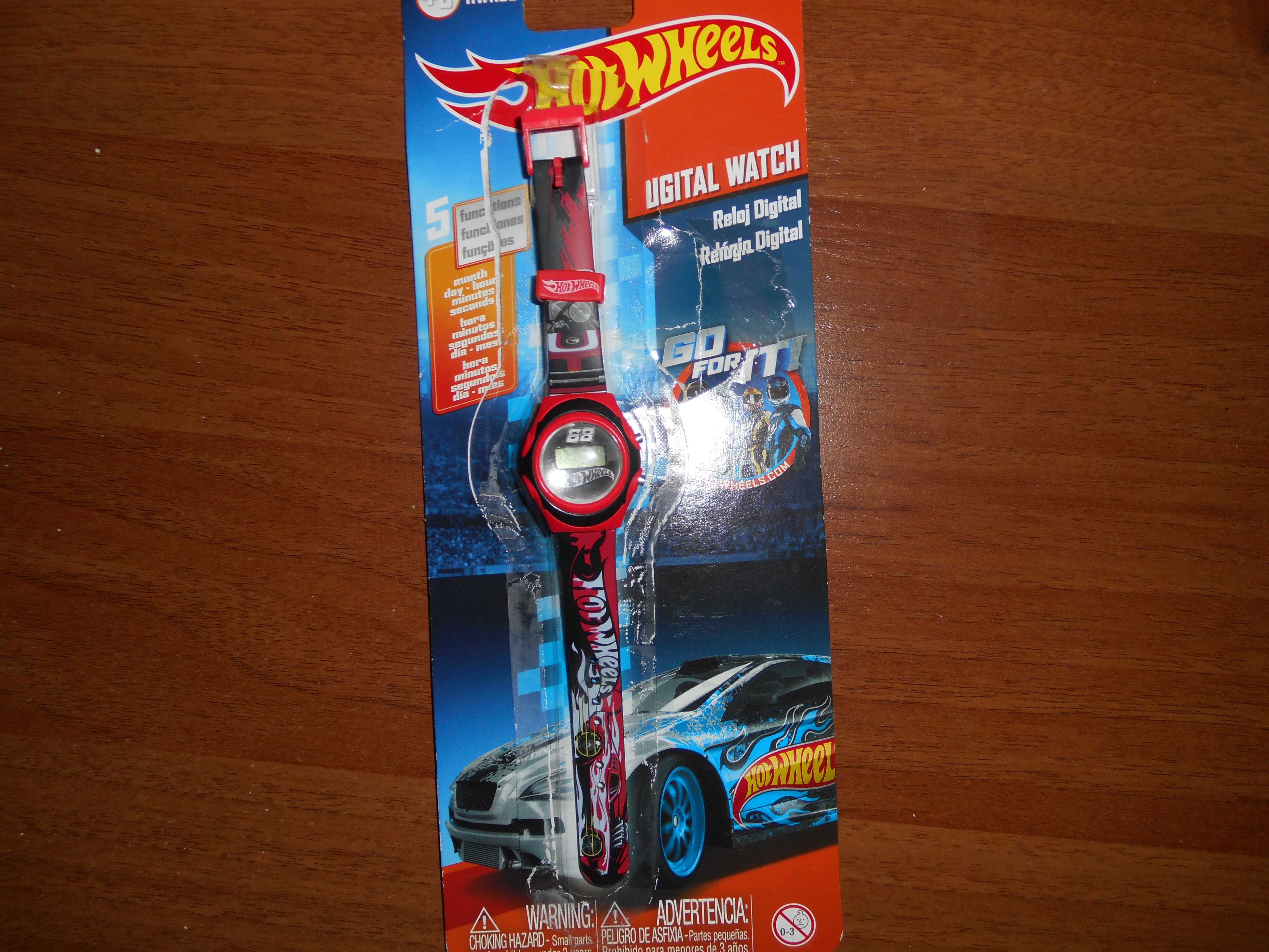 Часы Hot Wheels 5 фунуций , сост. новых