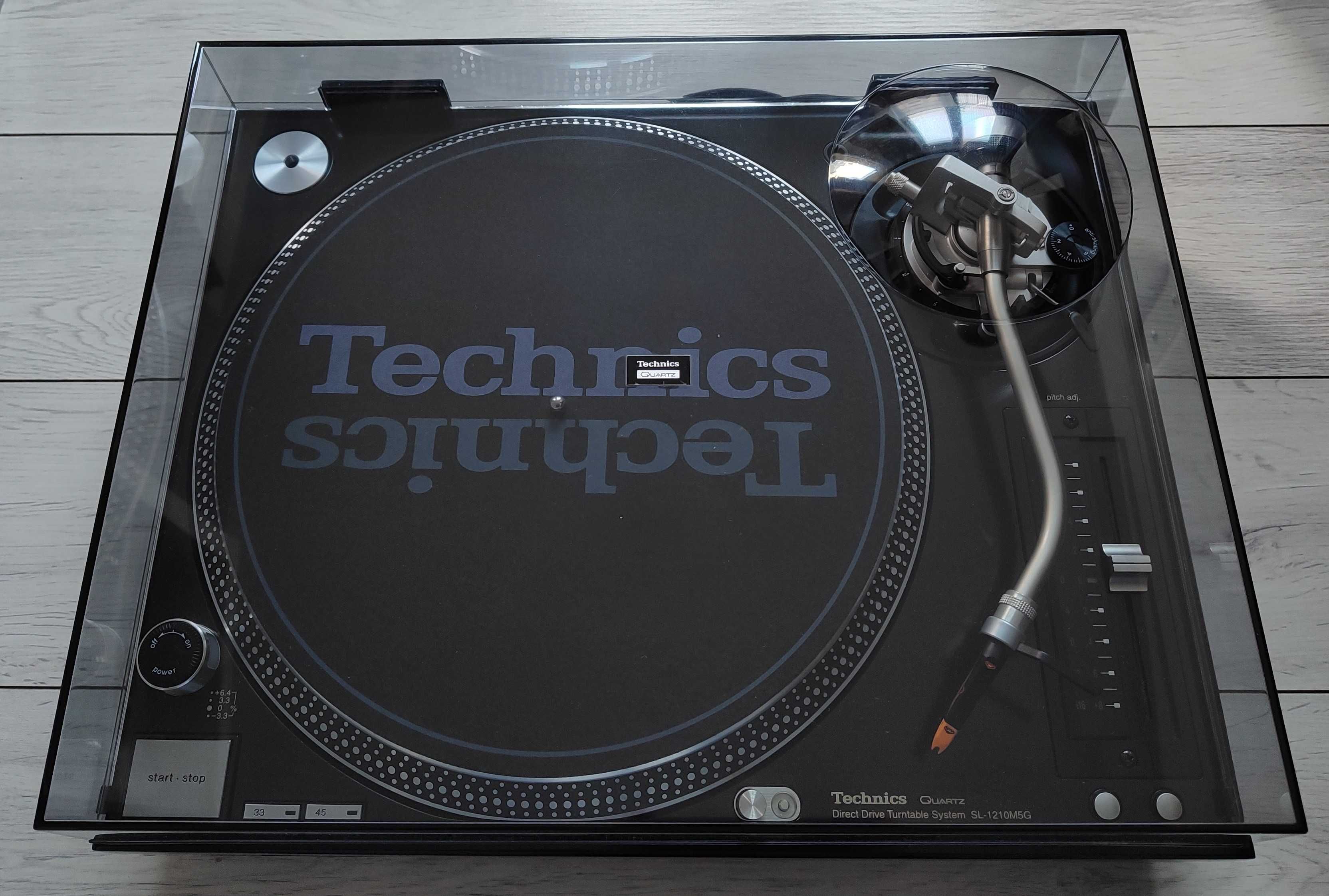 gramofon Technics SL 1210 M5G