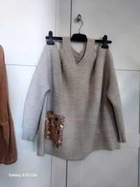 Sweter z cekinami